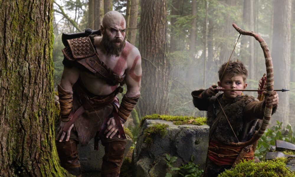 God of War Canlı Aksiyon Dizisinden İlk Bakış: Kratos ve Atreus Kostümleriyle Sahada!